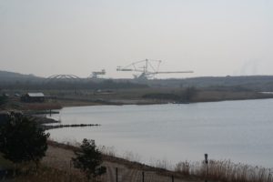 Bergbau-Technik-Park vom Markkleeberger See aus gesehen