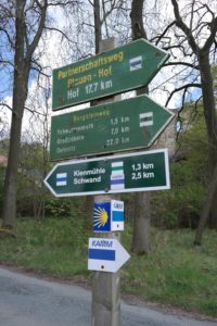 ^Zahlreiche Wanderwege im Burgsteingebiet