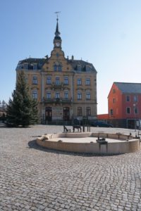 Rathaus mit Stuhlbaubrunnen