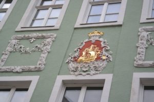 verziertes Wappen in Bautzen