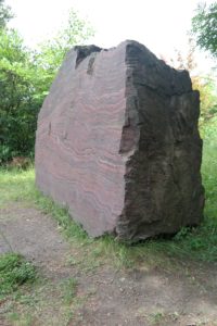 8.5t schwerer Bändereisenerz im Botanischen Garten