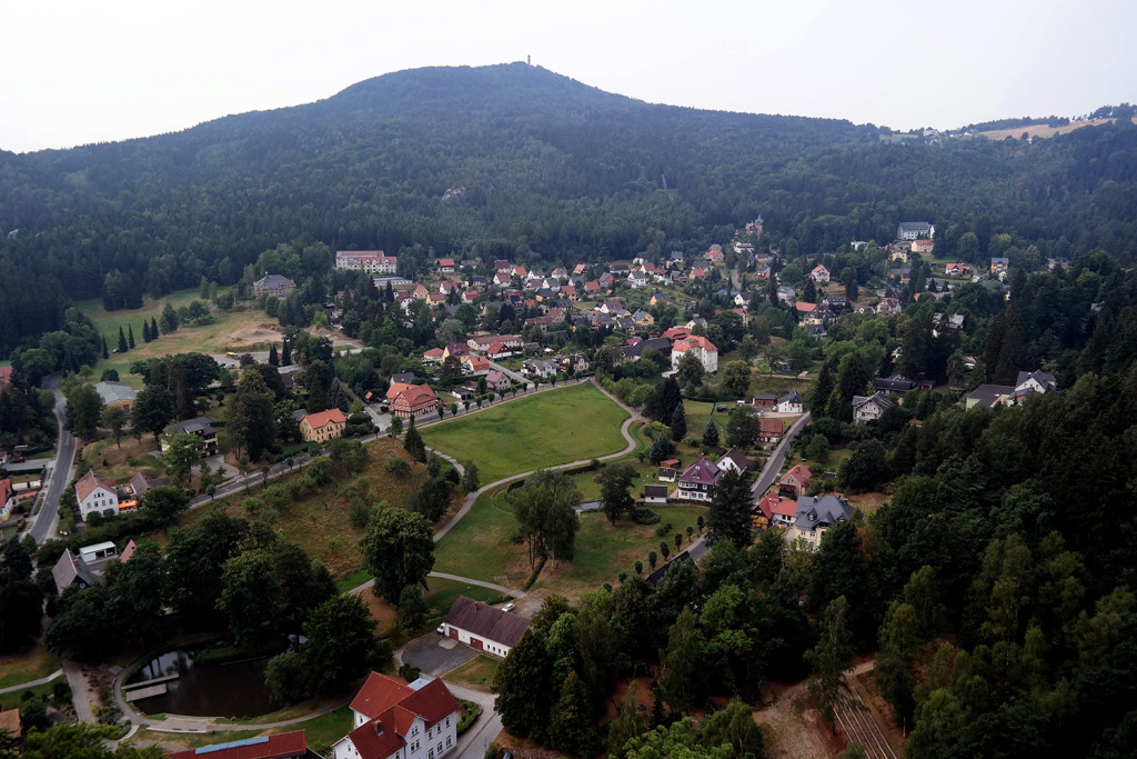 Blick auf Oybin vom Klosterkirchturm der Ruine