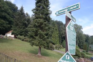 Friedhof unterhalb des Bernhardstein