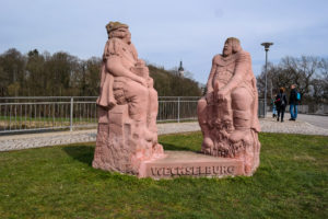 Denkmal an der Porphyrbrücke bei Wechselburg