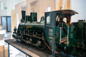 Modell einer Lokomotive im Verkehrsmuseum Dresden