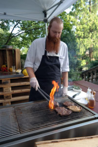 Souschef Thomas Adam am Grill